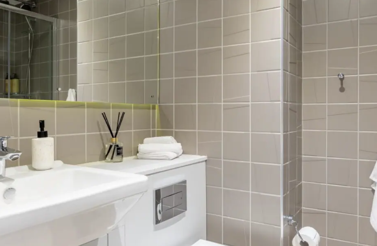 True students – bathroom